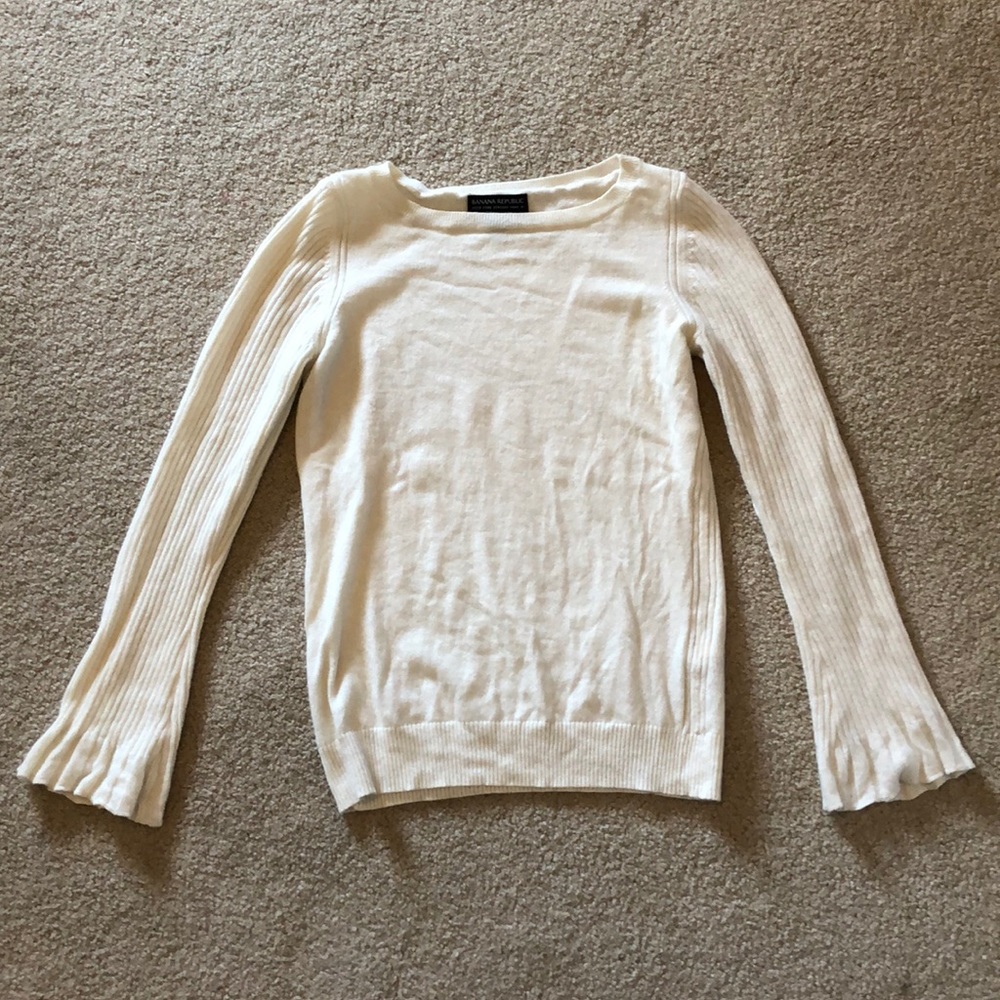 Banana republic Italian yarn flare sleeve sweater